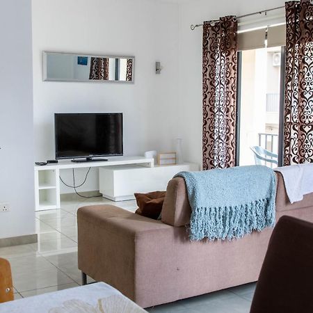 Spacious 3-Bedroom Apartment 30 Seconds From Sea 마르사스칼라 외부 사진