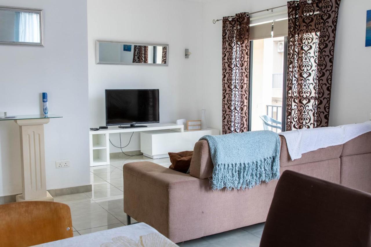 Spacious 3-Bedroom Apartment 30 Seconds From Sea 마르사스칼라 외부 사진